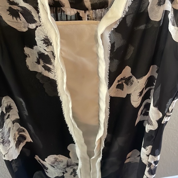 Ellen Tracy sheer floral top size small - Picture 3 of 9